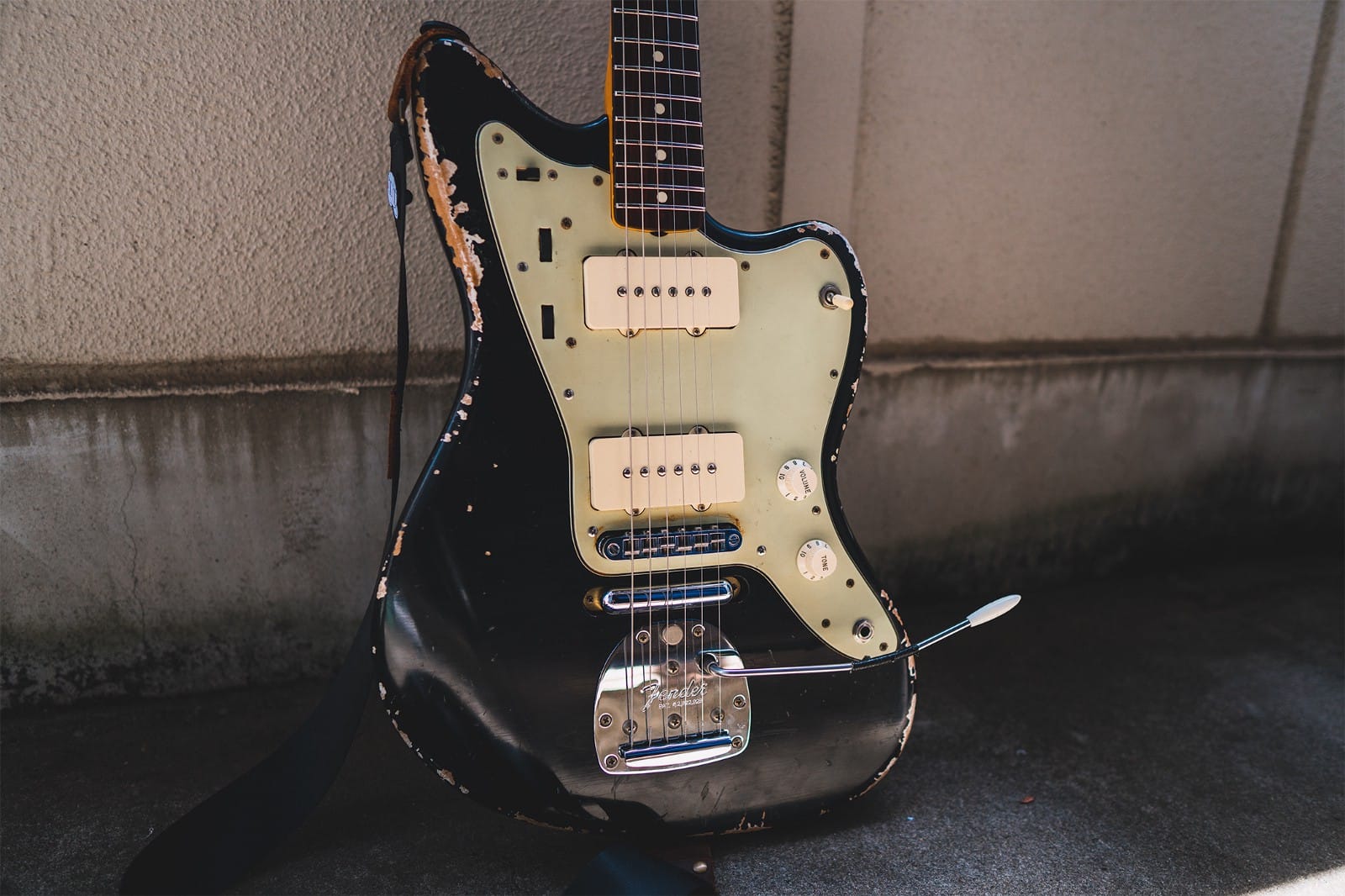 MJT の Jazzmaster ボディ買って Skyemaster 風にした - itoh4126.rocks