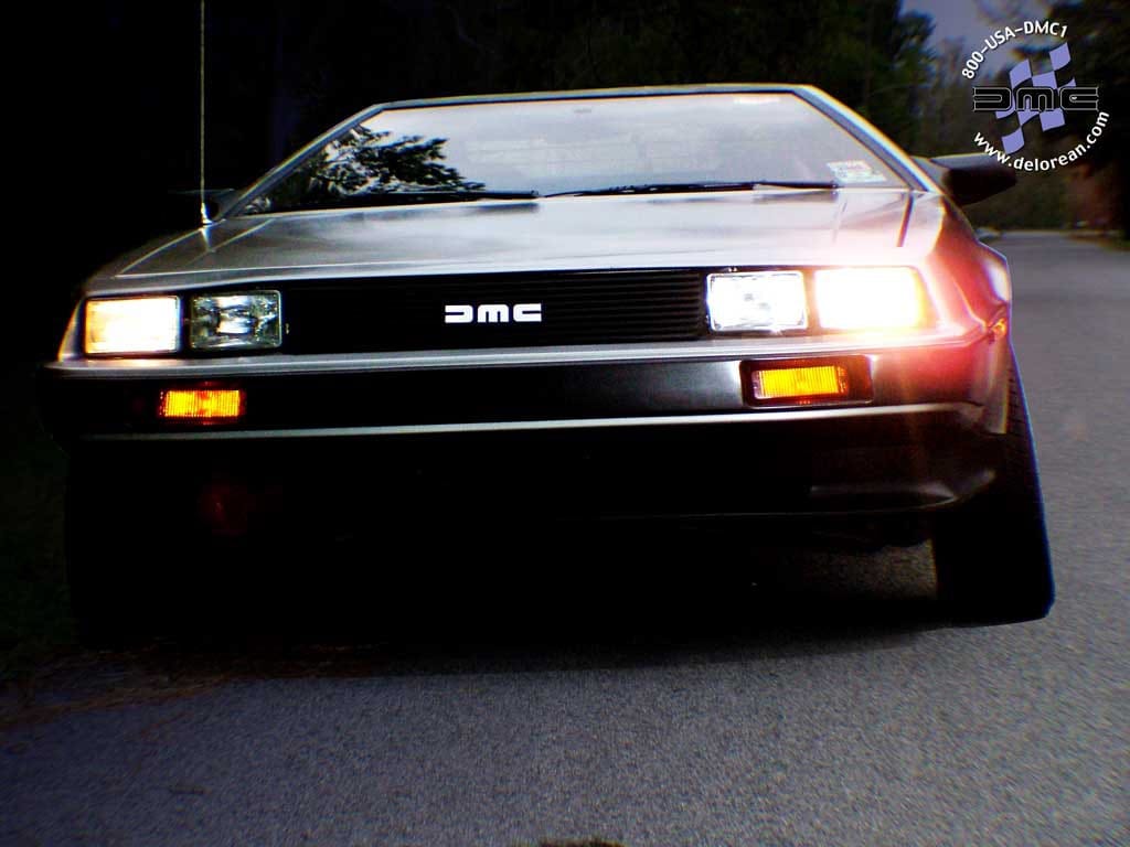 デロリアンの画像