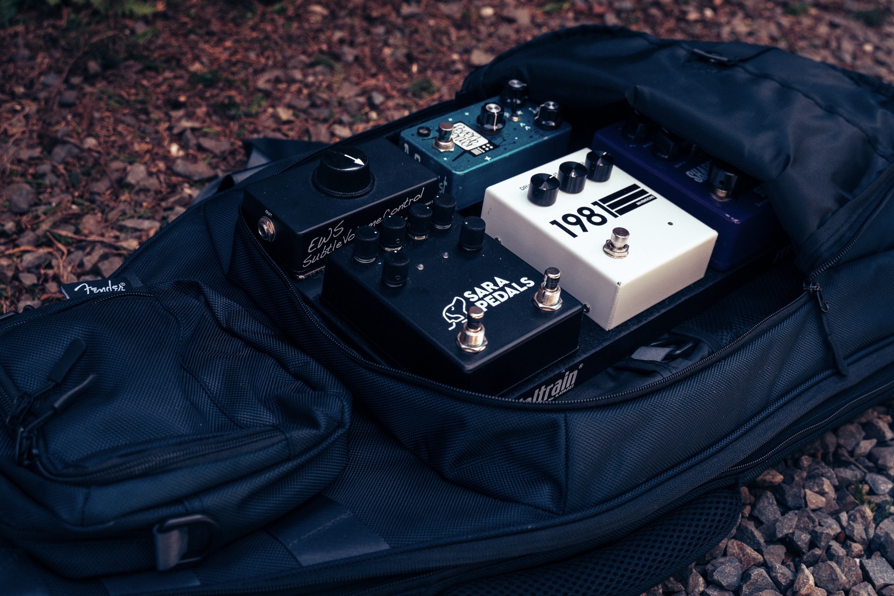 Urban Gear BagにPedaltrain Metro 16を収納した様子の写真